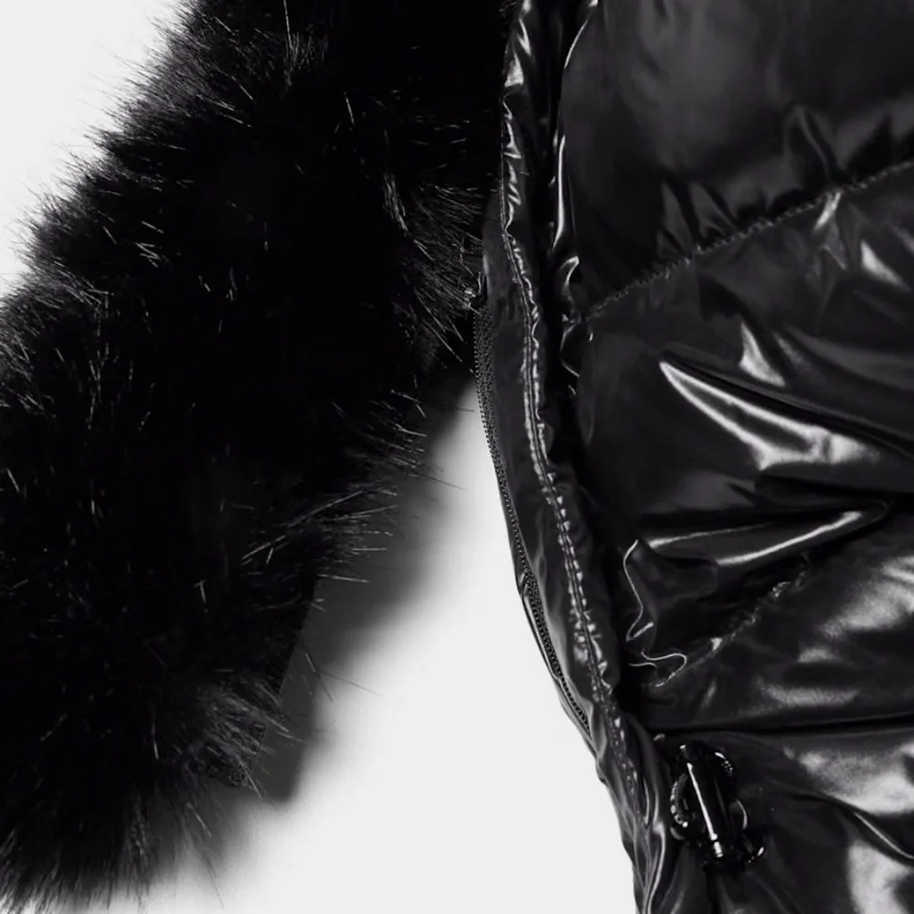 Aritzia SuperSnug Puff Hi-Gloss - Picture 6 of 11